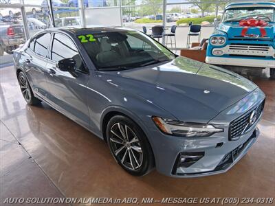 2022 Volvo S60 B5 Momentum Sedan
