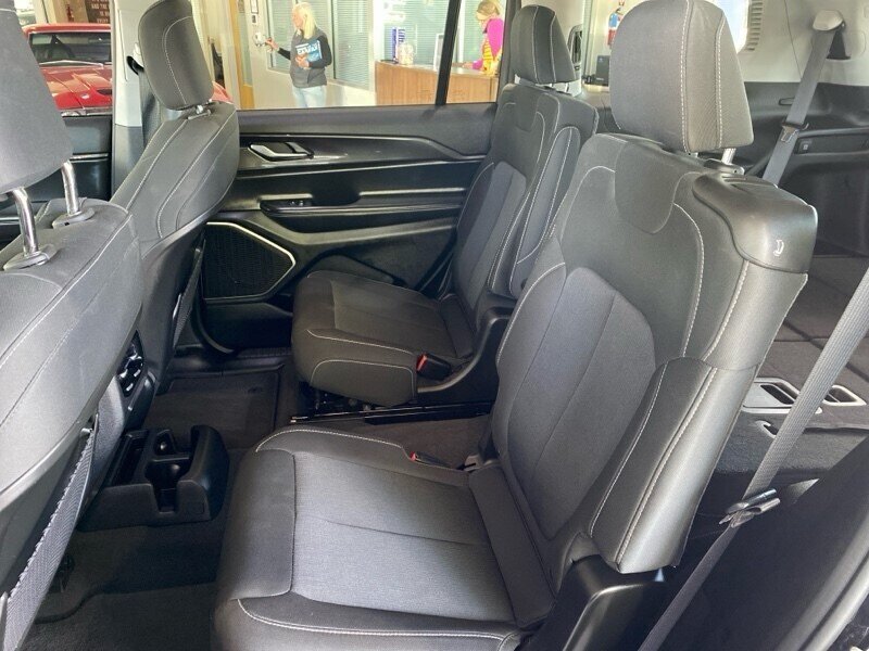 2022 Jeep Grand Cherokee L Laredo   - Photo 29 - Albuquerque, NM 87113