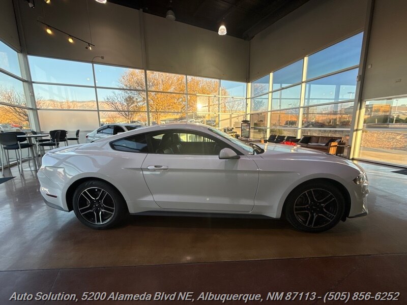 2021 Ford Mustang EcoBoost photo 2