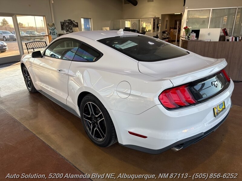 2021 Ford Mustang EcoBoost photo 5