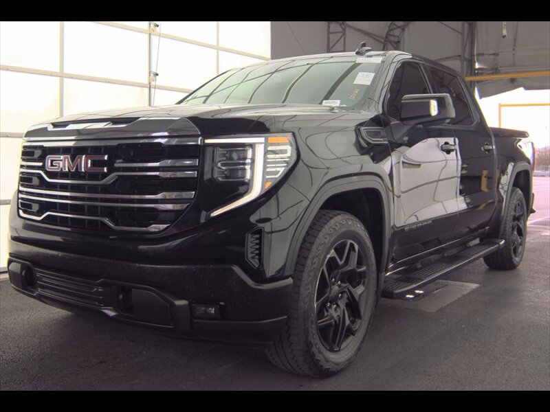 2022 GMC Sierra 1500 SLT   - Photo 1 - Albuquerque, NM 87113