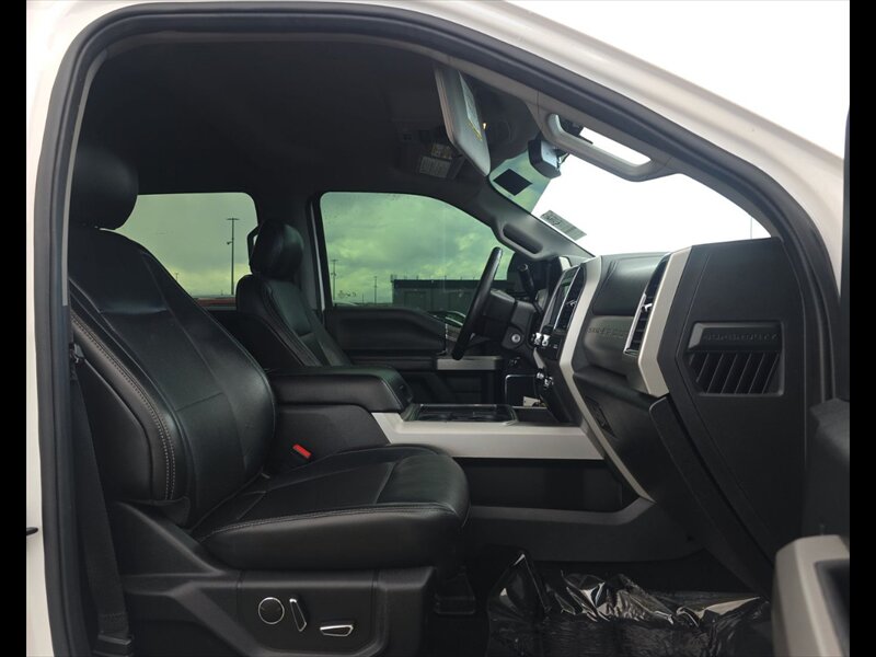 2019 Ford F-250 Super Duty Lariat   - Photo 9 - Albuquerque, NM 87113