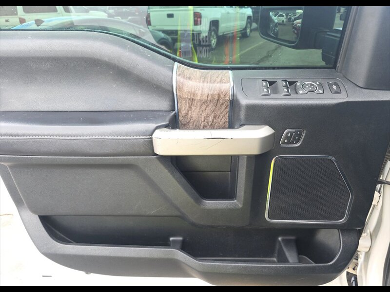 2019 Ford F-250 Super Duty Lariat   - Photo 12 - Albuquerque, NM 87113