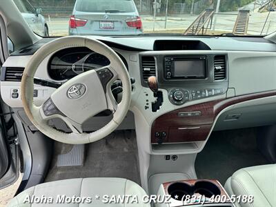 2014 Toyota Sienna XLE 8-Passenger   - Photo 12 - Santa Cruz, CA 95060