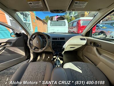 2005 Ford Focus ZX4 S   - Photo 10 - Santa Cruz, CA 95060