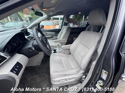 2017 Honda Odyssey SE   - Photo 11 - Santa Cruz, CA 95060