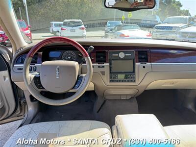 2005 Lincoln Town Car Signature Limited   - Photo 15 - Santa Cruz, CA 95060