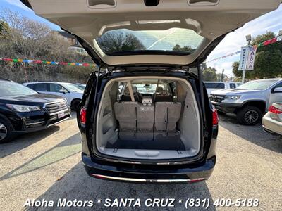 2018 Chrysler Pacifica Touring L Plus   - Photo 17 - Santa Cruz, CA 95060