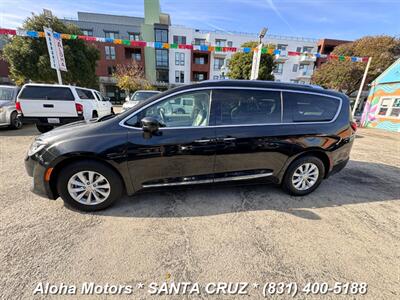 2018 Chrysler Pacifica Touring L Plus   - Photo 4 - Santa Cruz, CA 95060