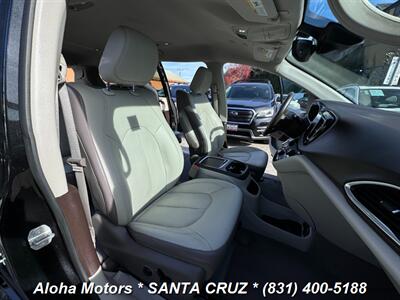 2018 Chrysler Pacifica Touring L Plus   - Photo 22 - Santa Cruz, CA 95060