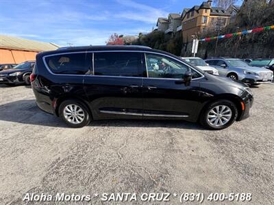 2018 Chrysler Pacifica Touring L Plus   - Photo 8 - Santa Cruz, CA 95060