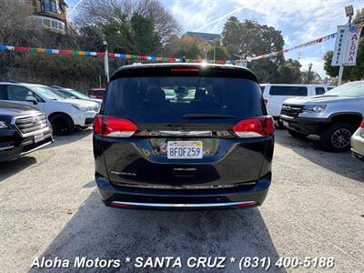 2018 Chrysler Pacifica Touring L Plus   - Photo 6 - Santa Cruz, CA 95060