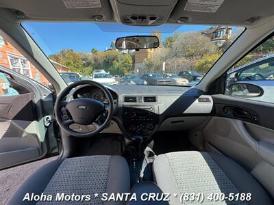 2006 Ford Focus ZX4 S - Photo 10 - Santa Cruz, CA 95060