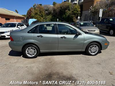 2006 Ford Focus ZX4 S - Photo 8 - Santa Cruz, CA 95060