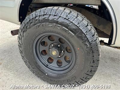 2000 Toyota Tacoma SR5 V6   - Photo 18 - Santa Cruz, CA 95060