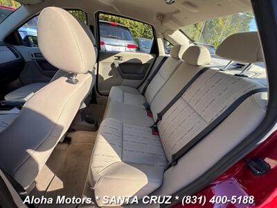 2010 Ford Focus SE   - Photo 14 - Santa Cruz, CA 95060