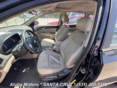 2011 Hyundai ELANTRA Touring SE   - Photo 12 - Santa Cruz, CA 95060