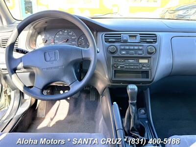 2000 Honda Accord DX   - Photo 14 - Santa Cruz, CA 95060