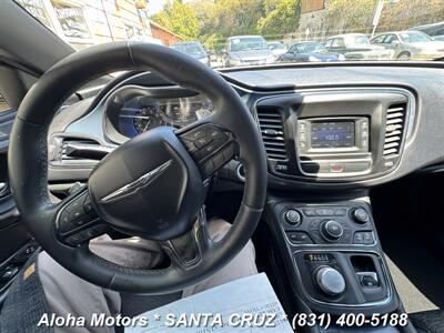 2015 Chrysler 200 S - Photo 11 - Santa Cruz, CA 95060