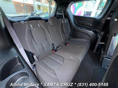 2020 Chrysler Pacifica Touring   - Photo 16 - Santa Cruz, CA 95060