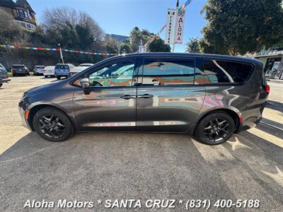 2020 Chrysler Pacifica Touring   - Photo 4 - Santa Cruz, CA 95060