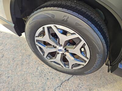 2019 Subaru Forester Premium   - Photo 9 - Woodstock, GA 30188