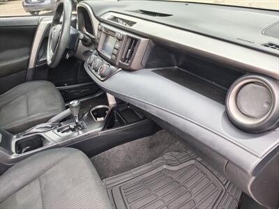 2017 Toyota RAV4 LE - Photo 13 - Woodstock, GA 30188