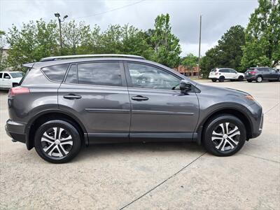 2017 Toyota RAV4 LE - Photo 4 - Woodstock, GA 30188