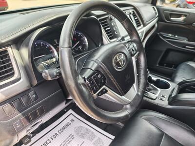 2014 Toyota Highlander XLE - Photo 10 - Woodstock, GA 30188