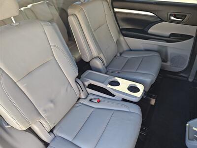 2016 Toyota Highlander XLE V6   - Photo 16 - Woodstock, GA 30188