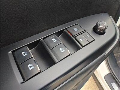 2017 Toyota Highlander Hybrid Limited   - Photo 36 - Woodstock, GA 30188