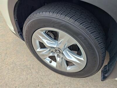 2017 Toyota Highlander Hybrid Limited   - Photo 9 - Woodstock, GA 30188