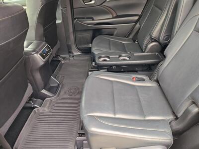 2017 Toyota Highlander Hybrid Limited   - Photo 18 - Woodstock, GA 30188