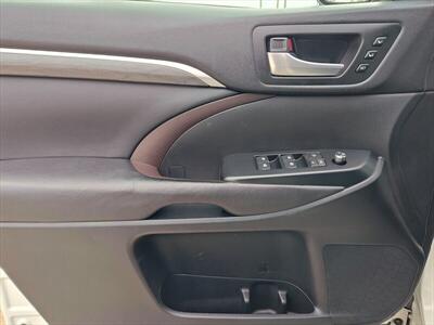 2017 Toyota Highlander Hybrid Limited   - Photo 35 - Woodstock, GA 30188