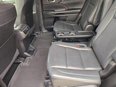 2017 Toyota Highlander Hybrid Limited   - Photo 18 - Woodstock, GA 30188