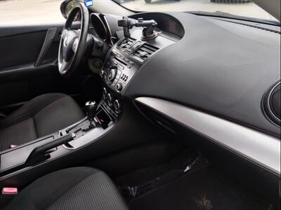 2013 Mazda Mazda3 i Touring   - Photo 12 - Woodstock, GA 30188