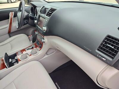 2012 Toyota Highlander Limited   - Photo 14 - Woodstock, GA 30188