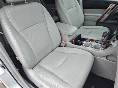 2012 Toyota Highlander Limited   - Photo 16 - Woodstock, GA 30188