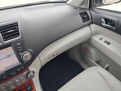 2012 Toyota Highlander Limited   - Photo 22 - Woodstock, GA 30188