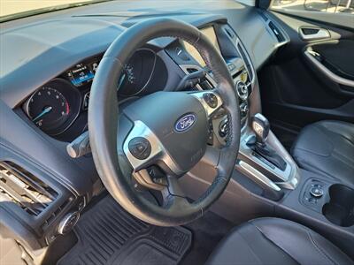 2012 Ford Focus SEL   - Photo 10 - Woodstock, GA 30188