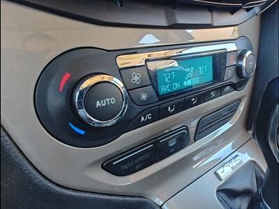 2012 Ford Focus SEL   - Photo 22 - Woodstock, GA 30188