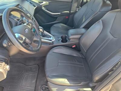 2012 Ford Focus SEL   - Photo 11 - Woodstock, GA 30188