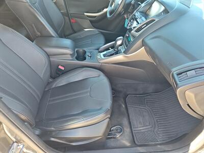2012 Ford Focus SEL   - Photo 14 - Woodstock, GA 30188