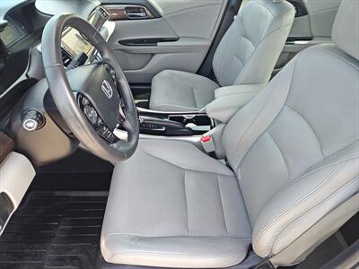2017 Honda Accord EX-L w/Navigation and Honda Sensing - Photo 11 - Woodstock, GA 30188