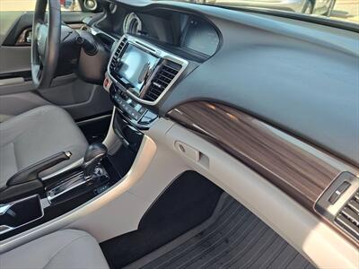 2017 Honda Accord EX-L w/Navigation and Honda Sensing - Photo 13 - Woodstock, GA 30188