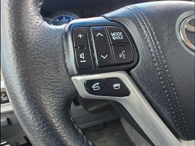 2017 Toyota Sienna XLE 8 Passenger   - Photo 28 - Woodstock, GA 30188