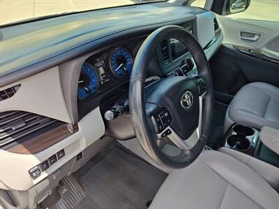 2017 Toyota Sienna XLE 8 Passenger   - Photo 10 - Woodstock, GA 30188