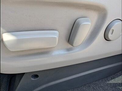 2017 Toyota Sienna XLE 8 Passenger   - Photo 32 - Woodstock, GA 30188