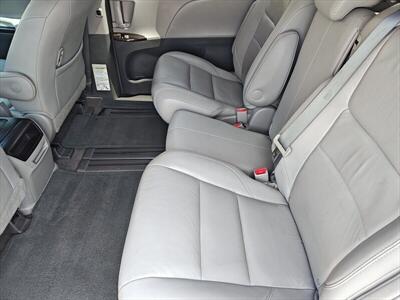2017 Toyota Sienna XLE 8 Passenger   - Photo 17 - Woodstock, GA 30188