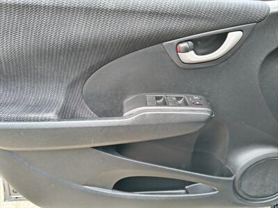 2012 Honda Fit Sport   - Photo 25 - Woodstock, GA 30188